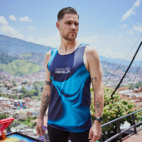 Camisilla Azul Maratón Medellín 2025