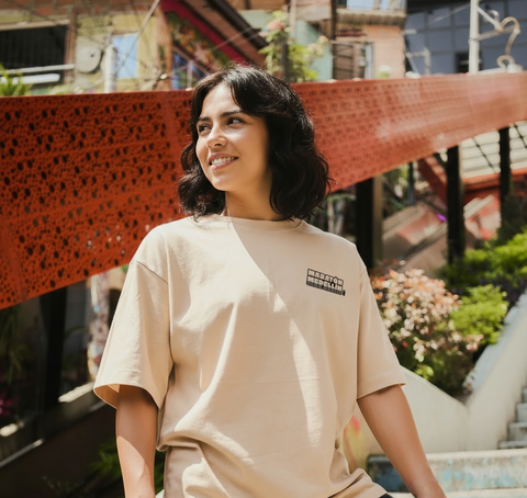 Camiseta Oversize Blanca Maratón Medellín 2025
